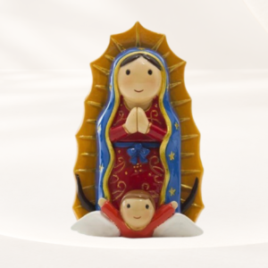 Estatua de la Virgen de Guadalupe, Morenita del Tepeyac, con su representación mariana tradicional.